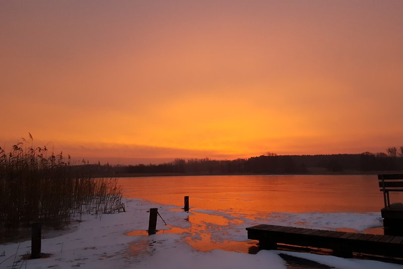 Sonnenaufgang am See