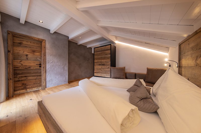 Geräumiges Doppelzimmer mit drittem Bett