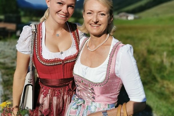 Frau B. Anzenhofer Frau B. Anzenhofer