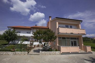 Apartmani Simona- Lopar