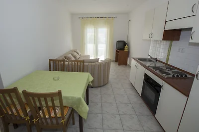 Apartmani Simona- Lopar
