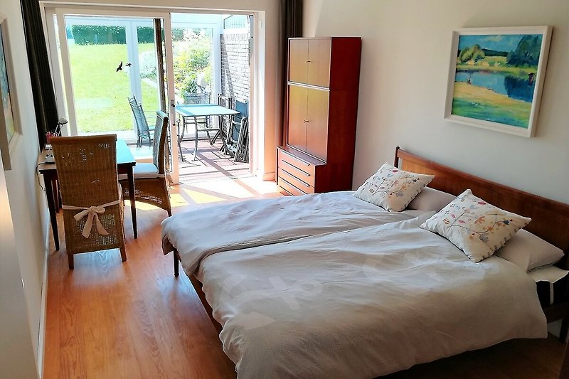 Schlafzimmer UG