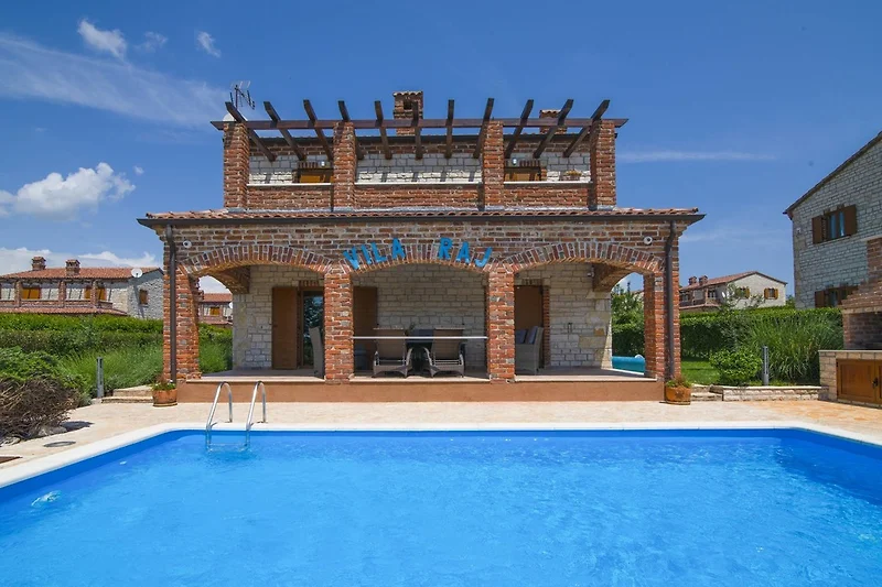 Villa Raj