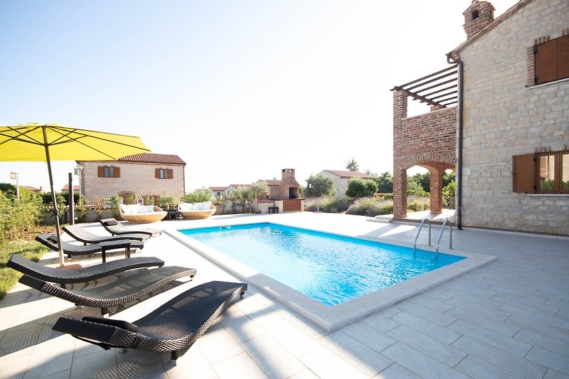 Villa Amelie with private pool
