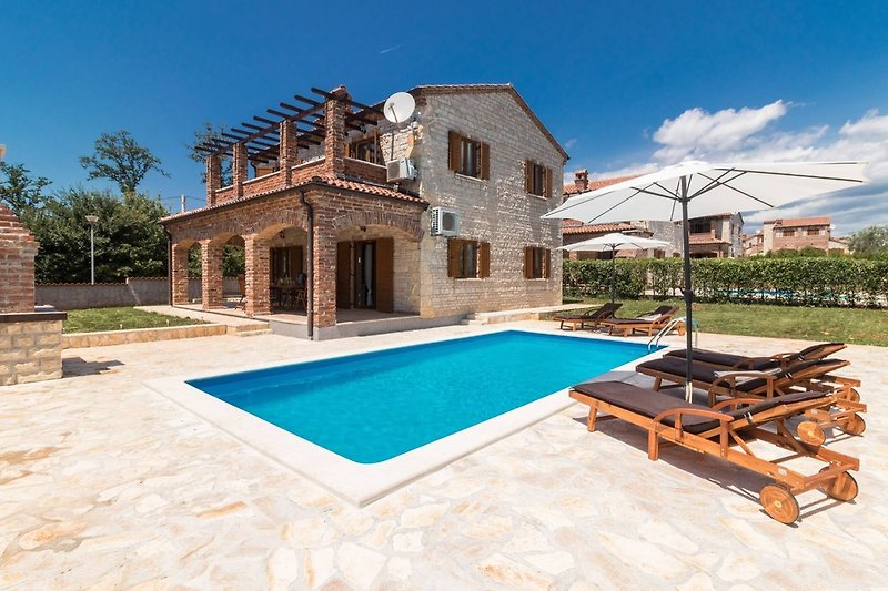 Villa Orlene mit eigenem Pool