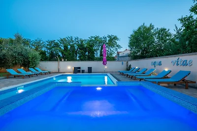 Villa con 9 camere da letto