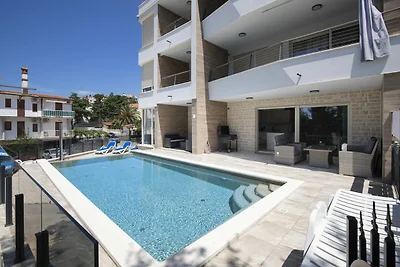 Luxury apartment David