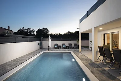 Villa Blue Rose