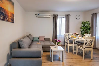 APARTMENTS LOVRIC - AP 1
