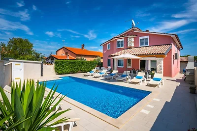 Familienvilla Nicole in Štinjan
