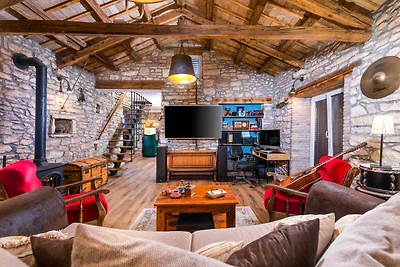 Rustic Cozy house Pupy
