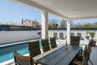 Villa Blue Rose