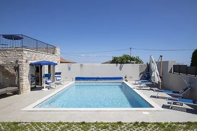 Villa Valtura
