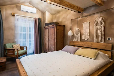 Rustic Cozy house Pupy