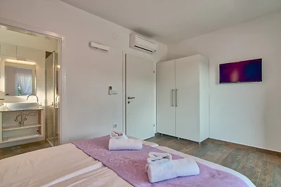Villa con 9 camere da letto