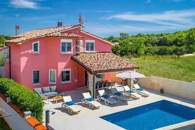 Familienvilla Nicole in Štinjan