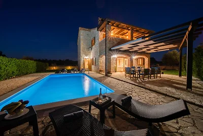 Villa Mani