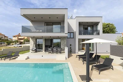 Villa Leola