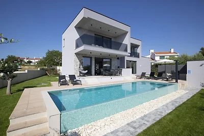 Villa Leola