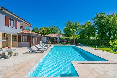 Villa Adalene mit 60 m2 Pool