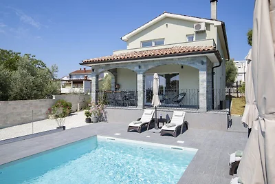 Villa Eman in Pula