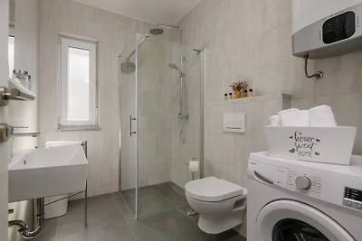 Villa Dora - Apt 3 "Grey"