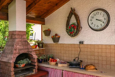 Vila Mali dvorac