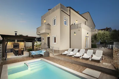 Villa Castagna