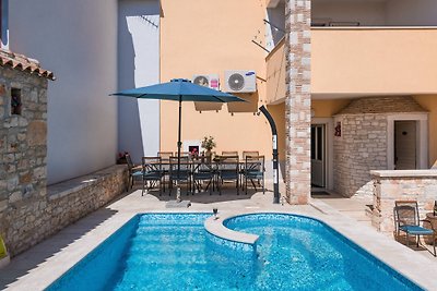 Villa Nada s privatnim bazenom
