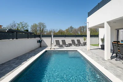 Villa Blue Rose