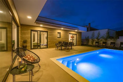 Villa Aura