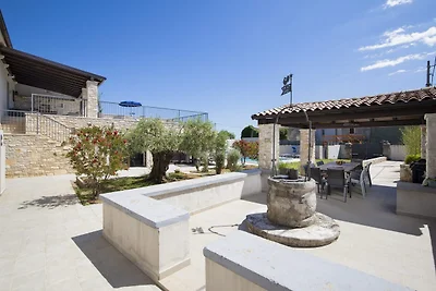 Villa Valtura
