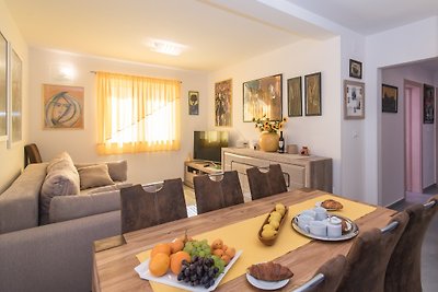 Apartment Bokan mit Balkon