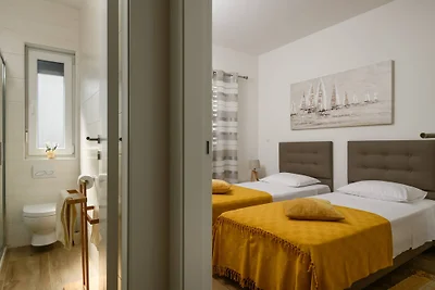Villa Dora - Apartment 2 "Gold"