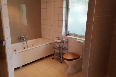 Kalvösundsvägen, Matvik