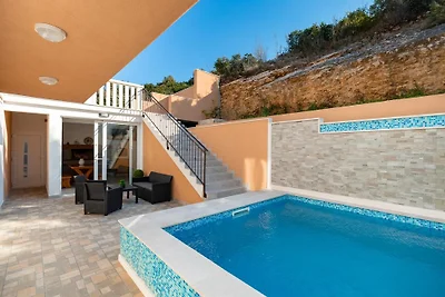 Holiday House Neda