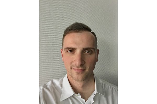 Herr M. Bezak Herr M. Bezak