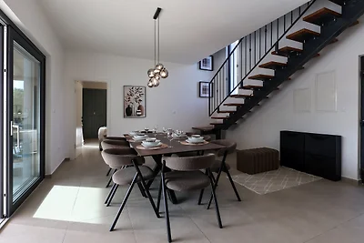 Villa Aurora