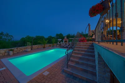 Villa Maya