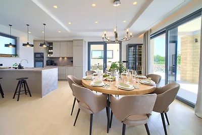 Villa Harmony mit beheiztem Pool