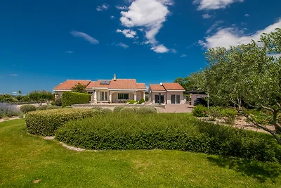Villa Gardena mit großem Garten