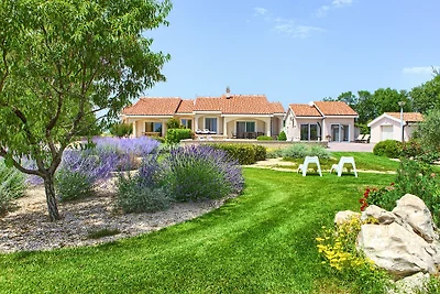 Villa Gardena mit großem Garten