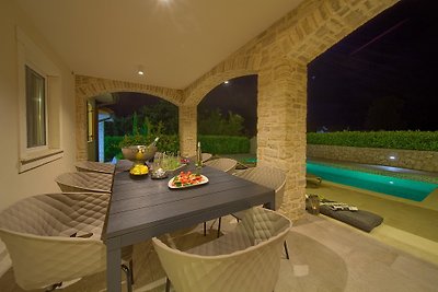 Villa Moderana with private pool