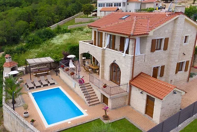 Villa Maya