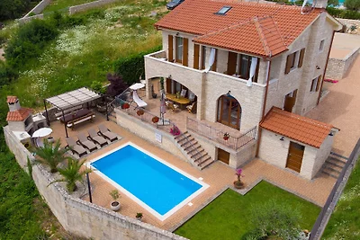 Villa Maya