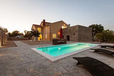 Villa Sky