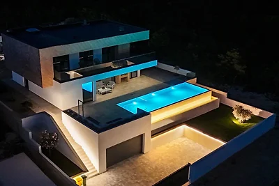 Villa Sea Line