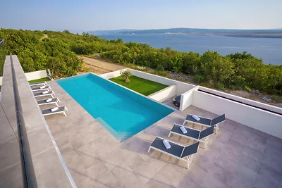 Villa Sea Line