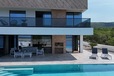 Villa Sea Line