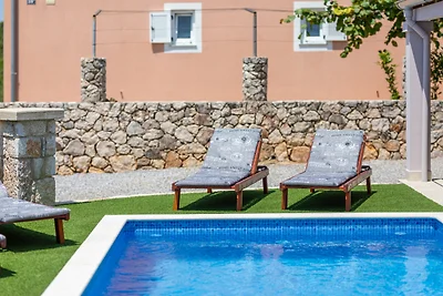 Villa Hidden